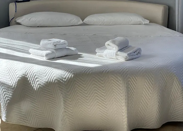 Alojamento de Acomodação e Pequeno-almoço Magna Grecia Lazzaro